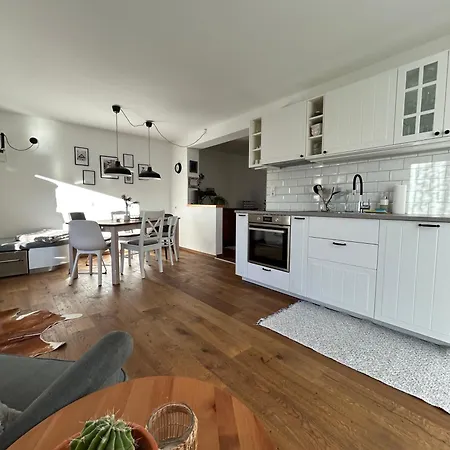 Lejlighed Nr. 33 - *